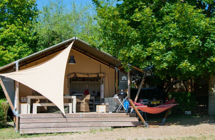 Camping Le Petit Trianon - Glamping Loire