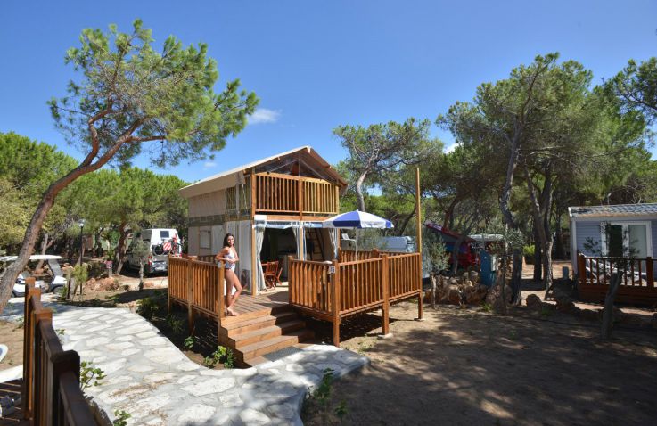 Camping Torre del Porticciolo - Airlodges en lodgetenten op Sardinië