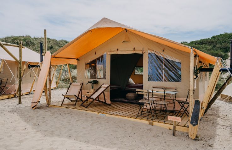 Onze onderneming Besluit Grommen Beachcamp de Lakens in Bloemendaal aan zee | Luxe bell tent in  Noord-Holland - Travelbase - Glampings