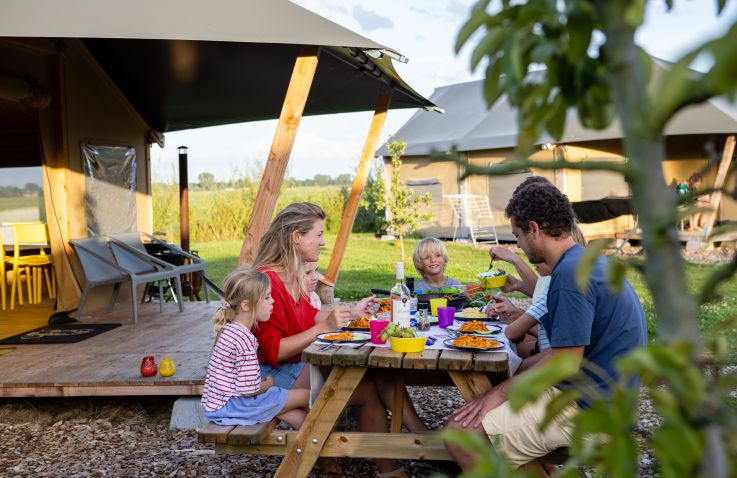 FarmCamps De Kamperhoek - Safaritenten Zeeland