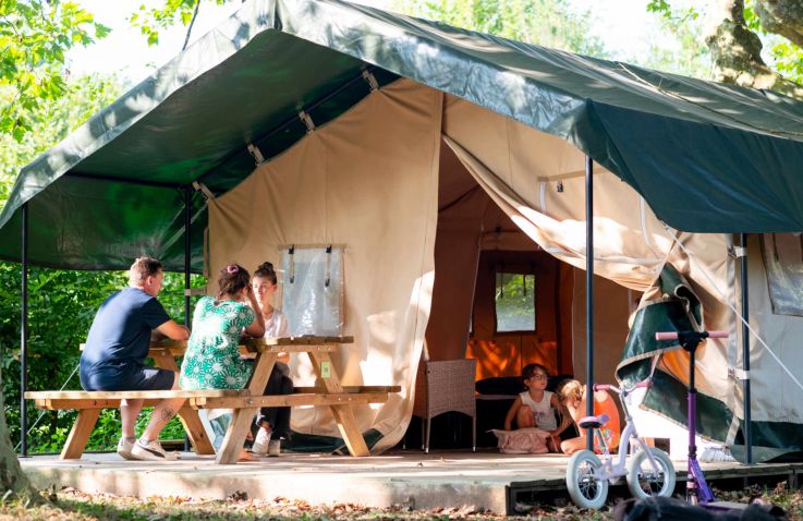 Camping Thoissey - Safaritenten Auvergne Rhônes Alpes