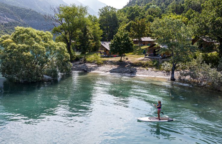 Camping Huttopia Lac de Serre-Ponçon - Glamping Alpes-de-Haute-Provence