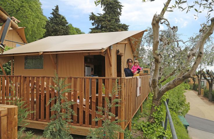 Minder deken ondernemen Camping La Rocca | Luxe safaritenten bij het Gardameer Vacanceselect -  Glampings