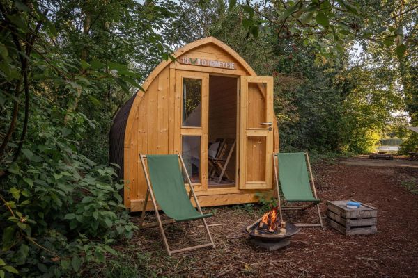 Glamping in augustus bij Glampings.com